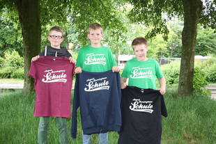 Die Shirt gibt es in vielen Formen und Farben. Schul-Shirts